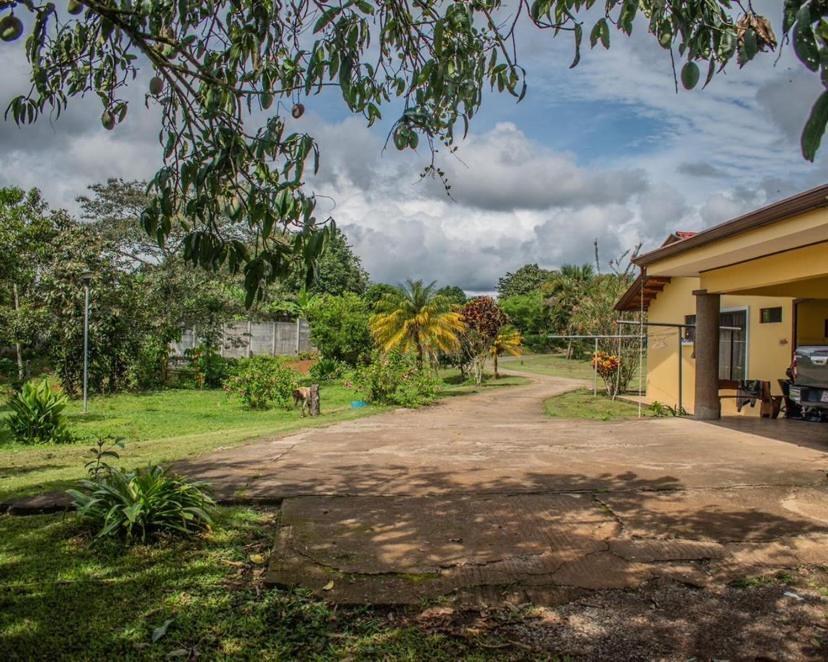 Linda Casa De Verano Con Amplias Zonas Verdes San Isidro De El General Ngoại thất bức ảnh